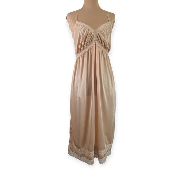 Vintage Slip Sz 34 MARY JANE Excellent Condition Medium Beige Full length - Picture 1 of 6